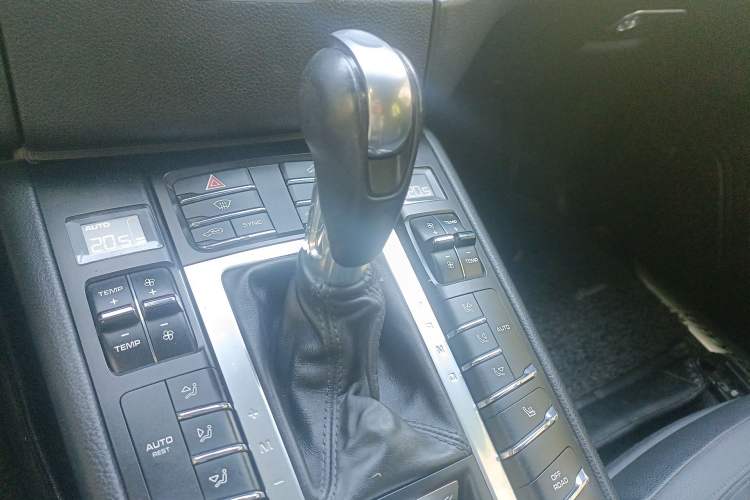 Used Porsche Macan 2014 Macan 2.0T Gear Lever