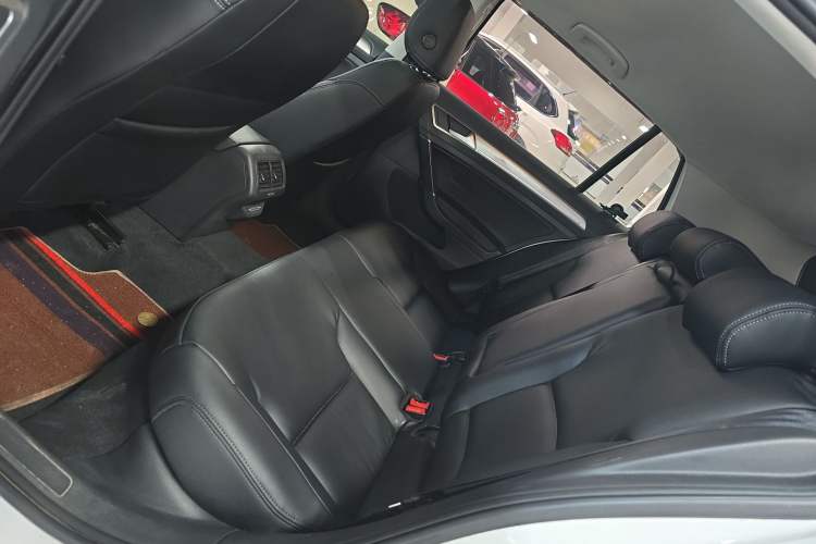 Used Volkswagen Golf 2019 1.6L Automatic Comfort Model China V Standard