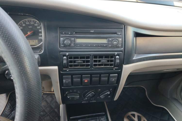 Used Volkswagen Santana Vista 2008 1.8L Manual Comfort Edition