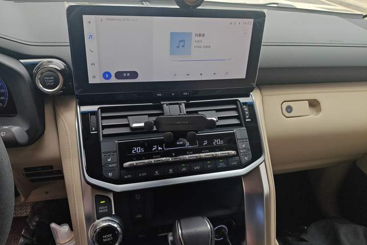 Used Toyota Land Cruiser 
