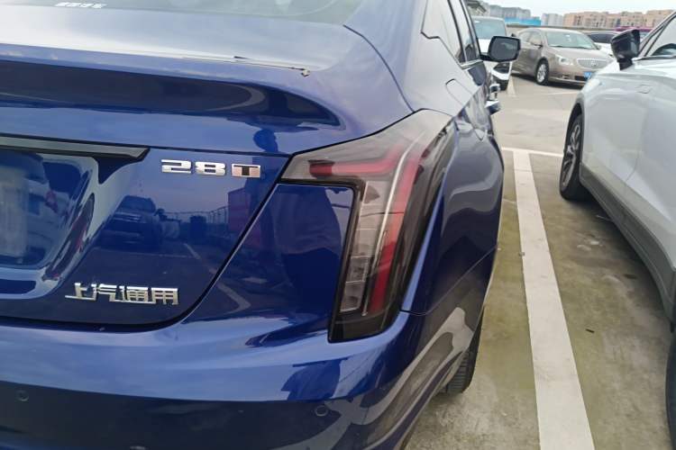 Used Cadillac CT5 2023 28T Luxury Edition (Standard Version) Right Rear Taillight