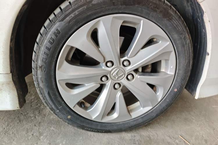 Used Honda Jade 2017 1.8L automatic Comfort version 5 seats