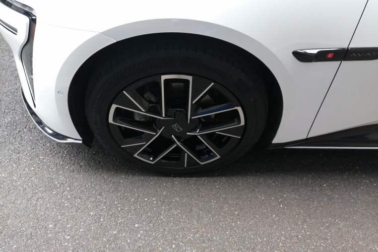 Used Avatr 06 2025 Max Extended-Range Edition Left Front Wheel Hub