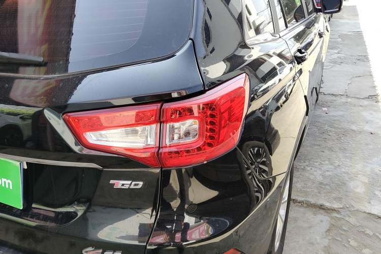 Used Changan CS75 2017 Shangkui Edition 1.5T Automatic Fengyue Model