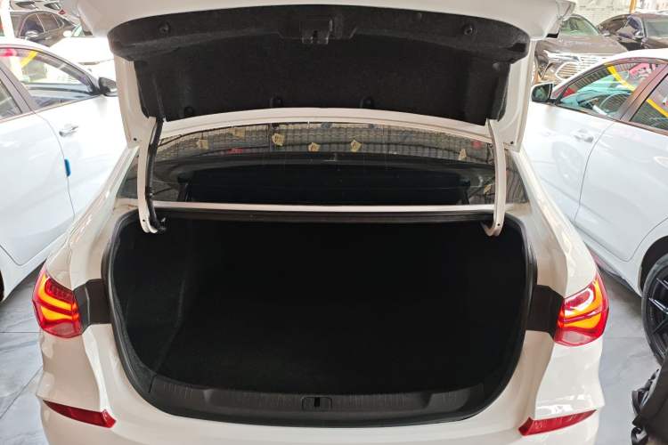 Used Chevrolet Monza 2022 320 Automatic Enjoyment Sunroof Version Trunk