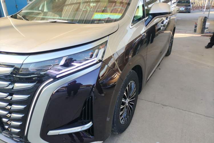 Used Denza D9 2024 DM-i 980 Four-Wheel Drive Prestige Model