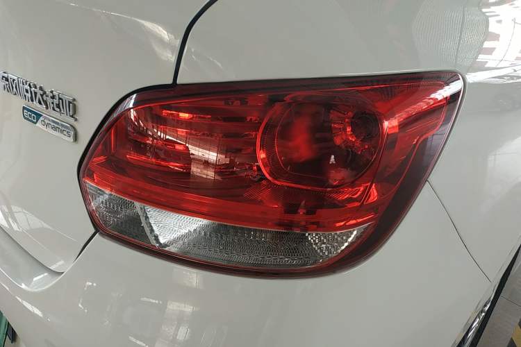 Used Kia Pegas 2019 1.4L Manual Value Edition National VI Standard Right Rear Taillight