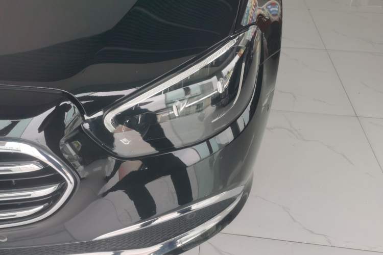 Used Mercedes-Benz E-Class 2023 E 260 L
