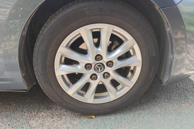 Used Mazda 3 Axela 2017 Sedan 1.5L Automatic Luxury Model Emission Standard China V