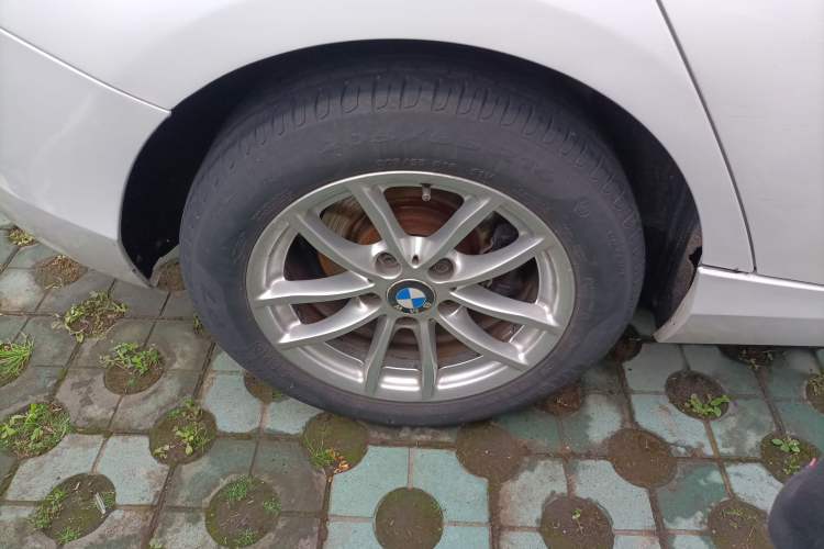Used BMW 1 Series 2013 Facelifted 118i Leading Edition Right Rear Wheel Hub