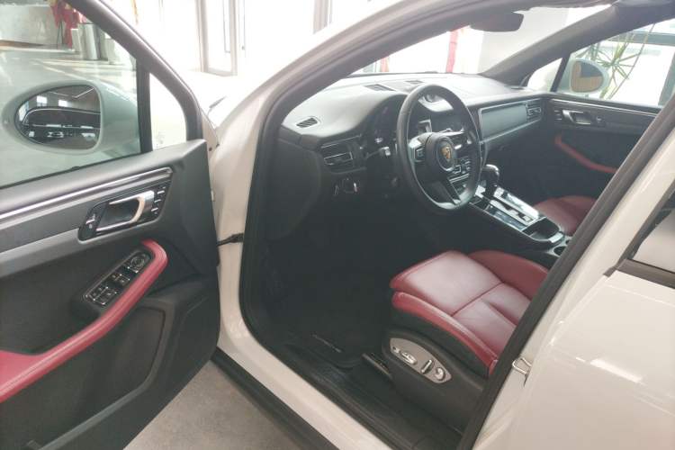 Used Porsche Macan 2024 Macan 2.0T