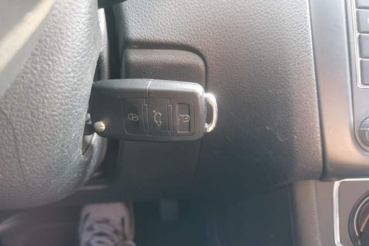 Used Volkswagen Polo 2014 1.6L Automatic Comfort Edition
