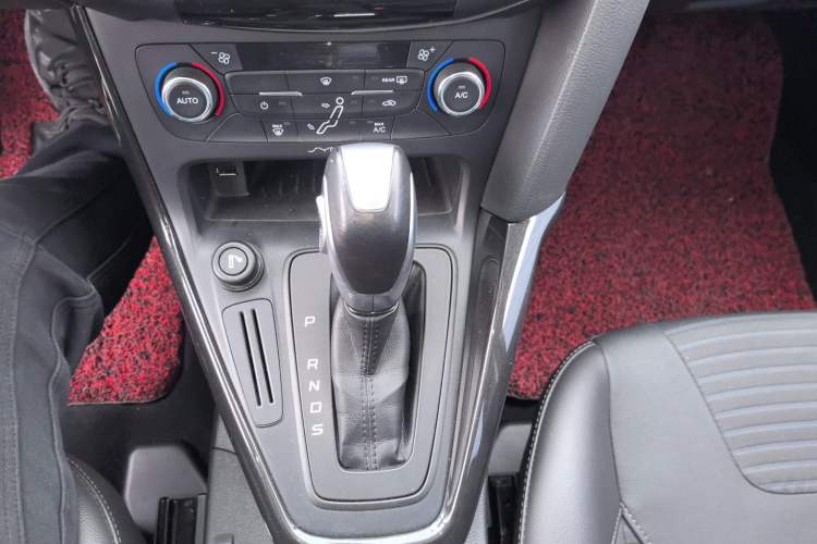 Used Ford Focus 2015 Sedan 1.6L Automatic Trend Model