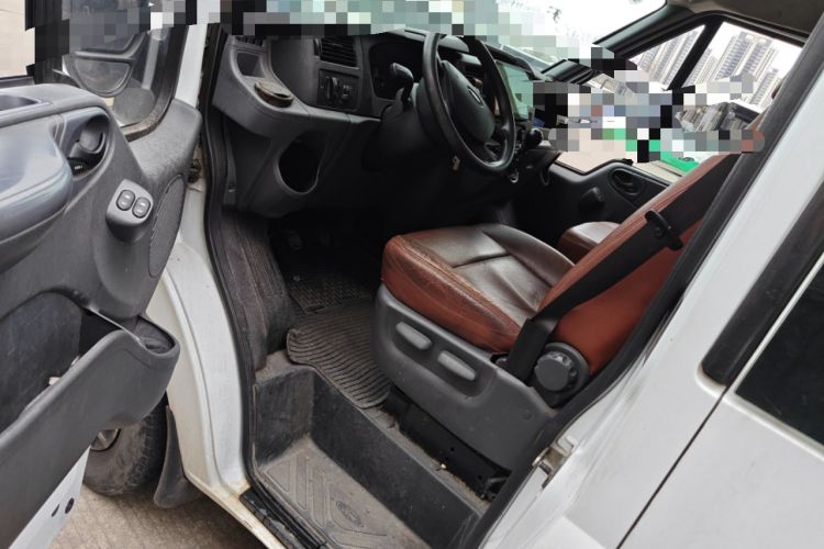 Used Ford Transit Custom 2016 2.2T Long-Wheelbase 6/7-Seater Mid-Roof Multi-Purpose Vehicle
