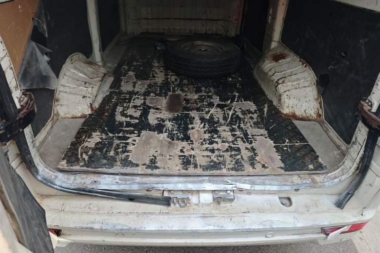 Used Dongfeng Yufeng EM26 2023 High-End Model 41.86 kWh CATL Trunk