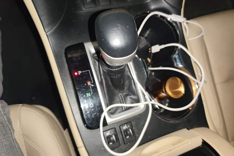 Used Toyota Highlander 2018 2.0T Four-Wheel Drive Luxury Edition 7 Seats China V Emission Standard