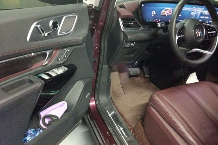 Used Buick Century 2023 2.0T Seven-Seater Yinshi Edition Driver Seat