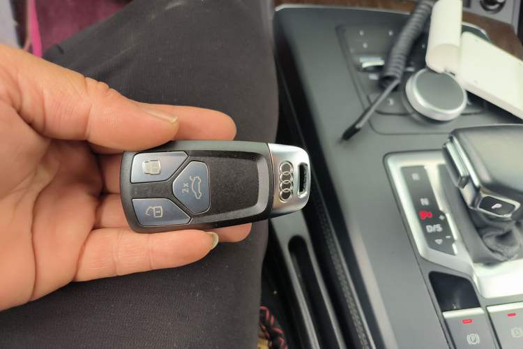 Used Audi Q5L 2020 Revised 40 TFSI Prestige Edition Vehicle Key