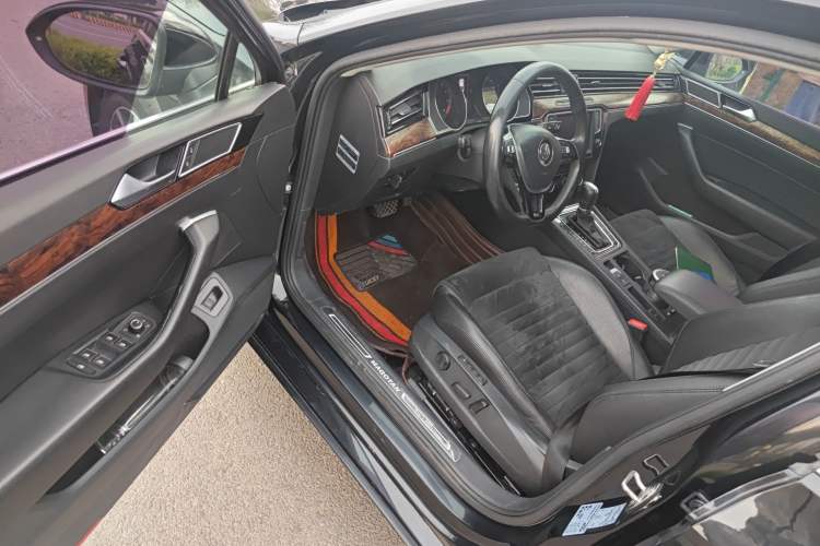 Used Volkswagen Magotan 2017 330TSI DSG Luxury Model Driver Seat