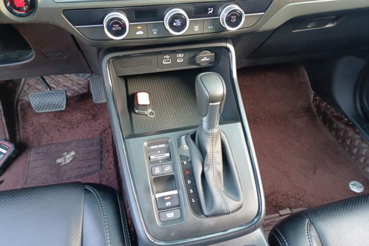 Used Honda CR-V 2024 240TURBO Two-Wheel-Drive Active Version 5 Seats Gear Lever