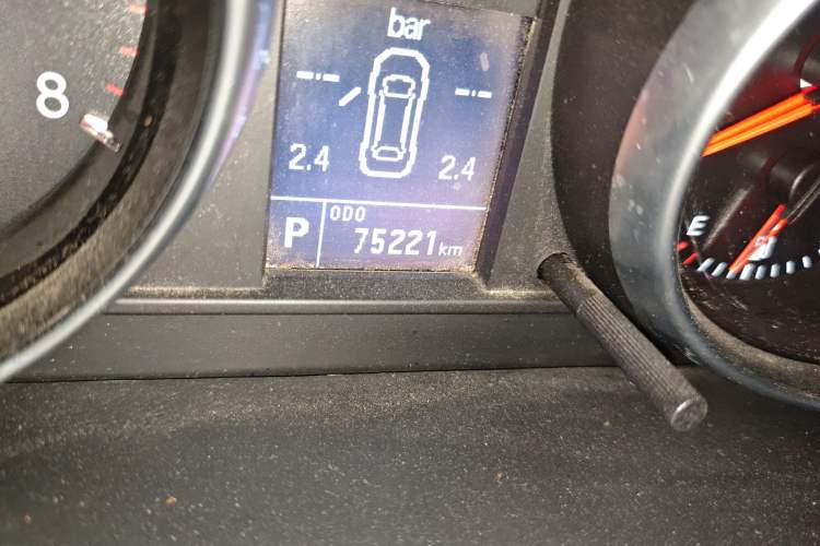 Used Haval H6 2013 Upgraded Model 2.4L Automatic Two-Wheel Drive Prestige Version
