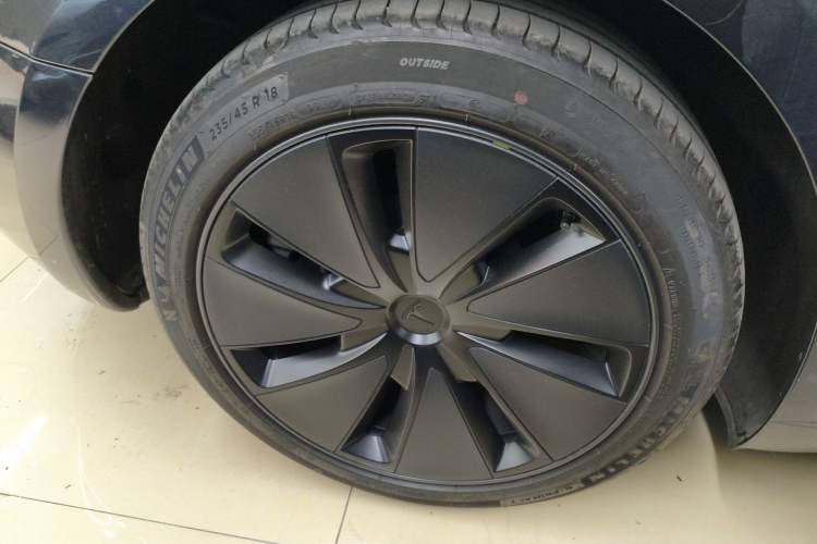 Used Tesla Model 3 2023 Rear-Wheel-Drive Version

