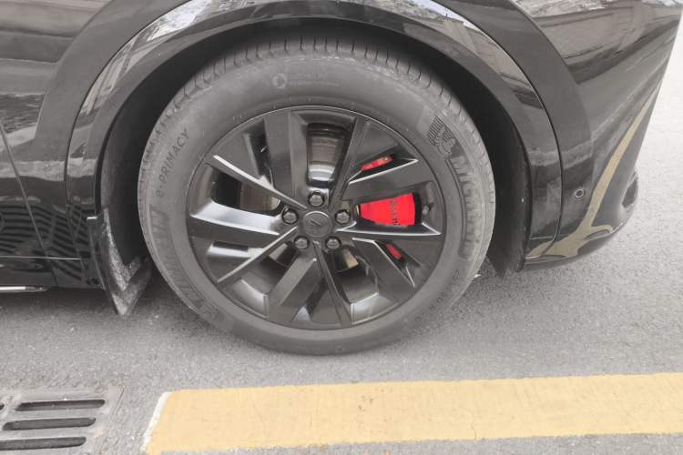 Used Li Auto L7 2023 Pro Model Right Front Wheel Hub