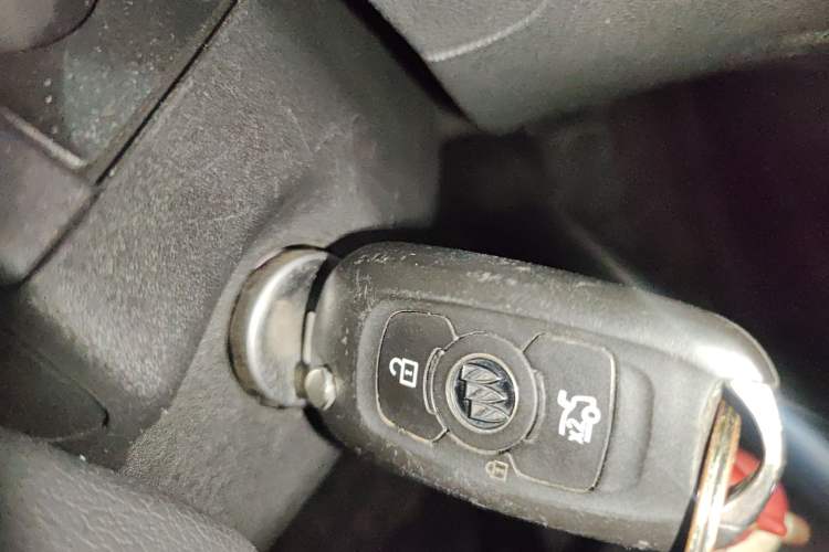 Used Buick Verano 2017 Sedan 20T Dual-Clutch Leading Model Vehicle Key