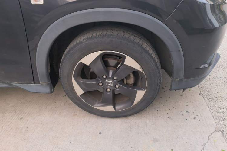 Used Honda Vezel 2017 1.8L CVT Front-Wheel Drive Pioneer Edition
