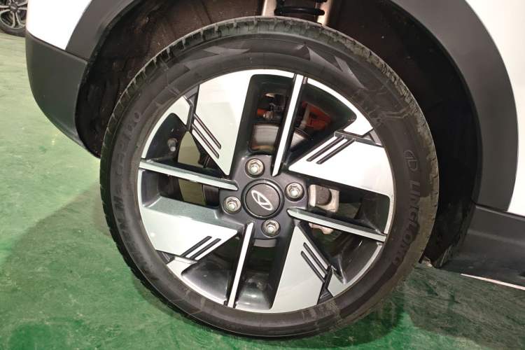 Used Chery New Energy Boundless Pro 2022 301km LingShou Edition Lithium Iron Phosphate