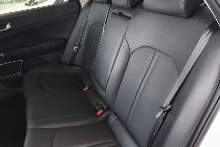 Used Kia K5 2016 1.6T Automatic LUX Left Rear Seat