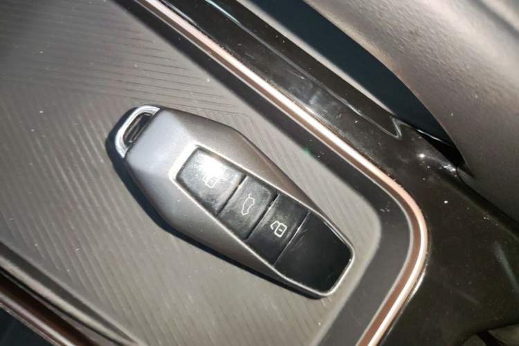 Used iCAR 03 2024 501km Two-Wheel Drive Long-Range Version Vehicle Key
