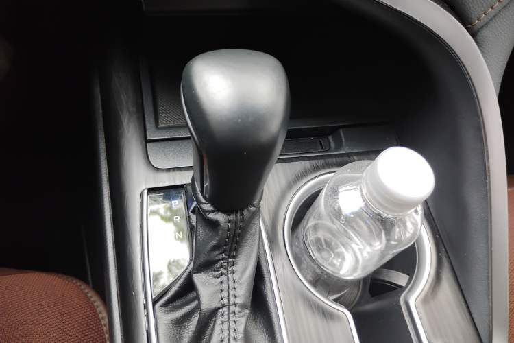 Used Toyota Camry 2021 Dual-Motor 2.5HG Luxury Edition Gear Lever