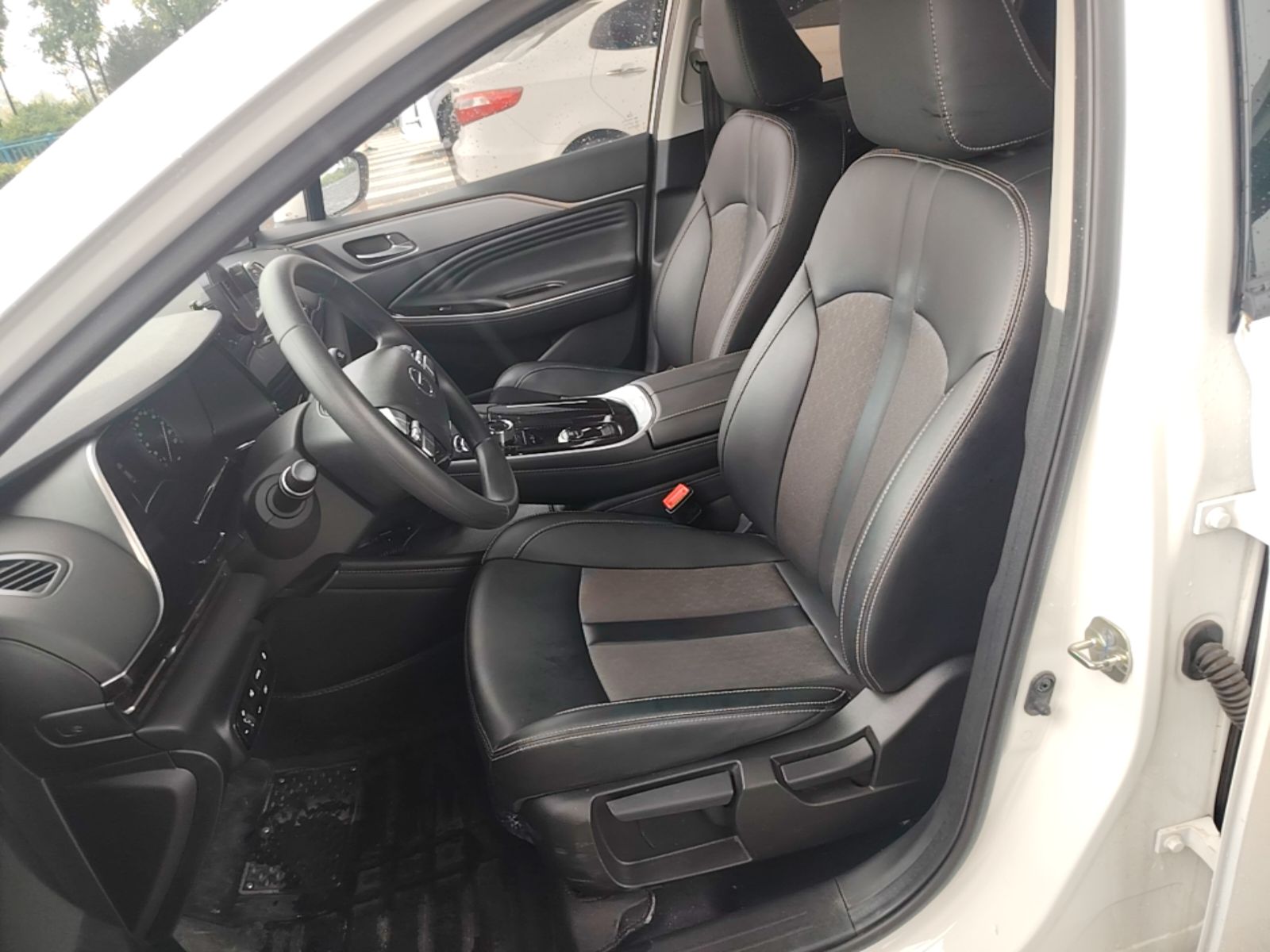 Vordere Reihe im Auto