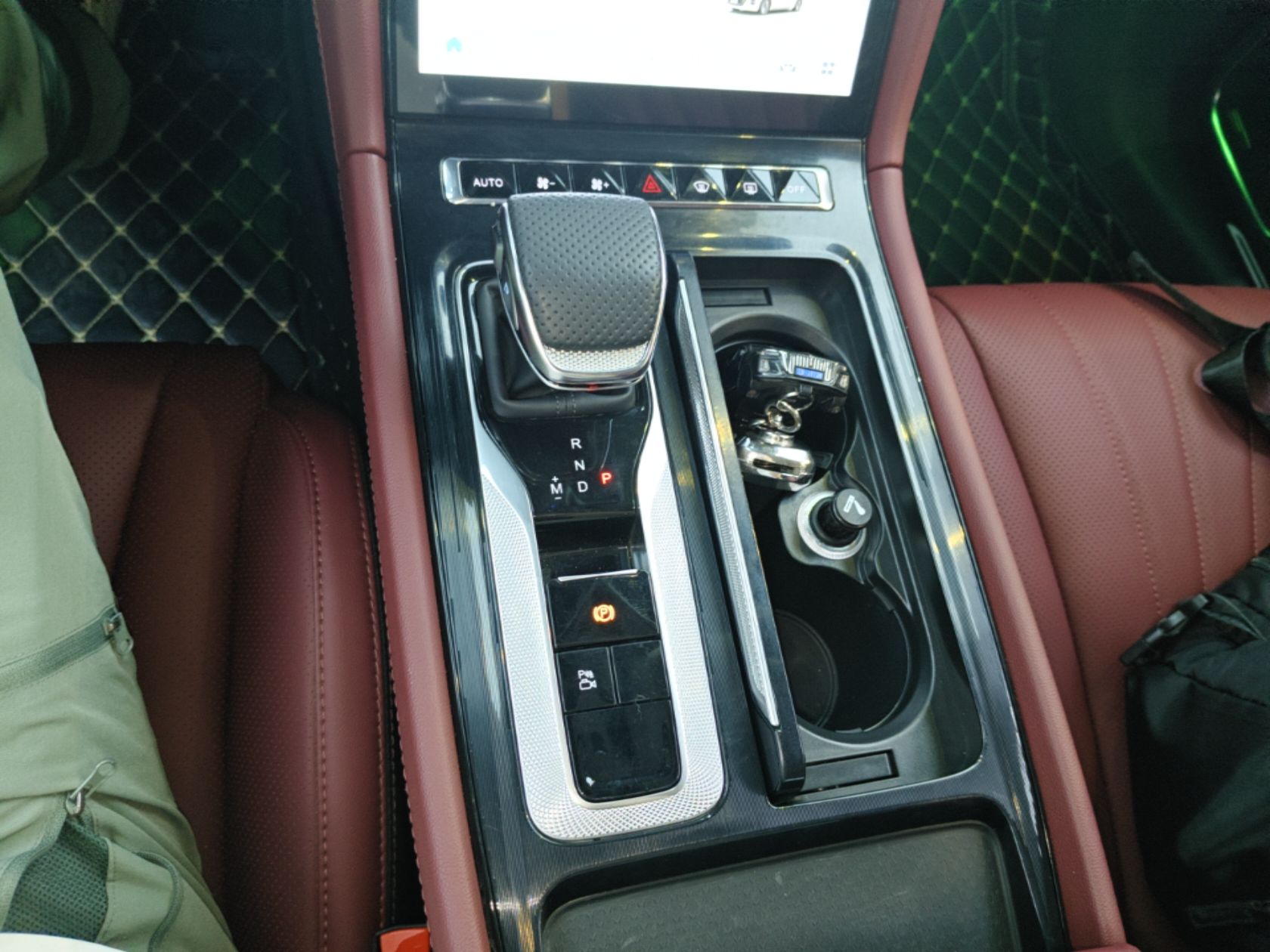 Hongqi H5 2025 1.5T DCT Qiyun 500 000th Unit Commemorative Edition — снимка 18