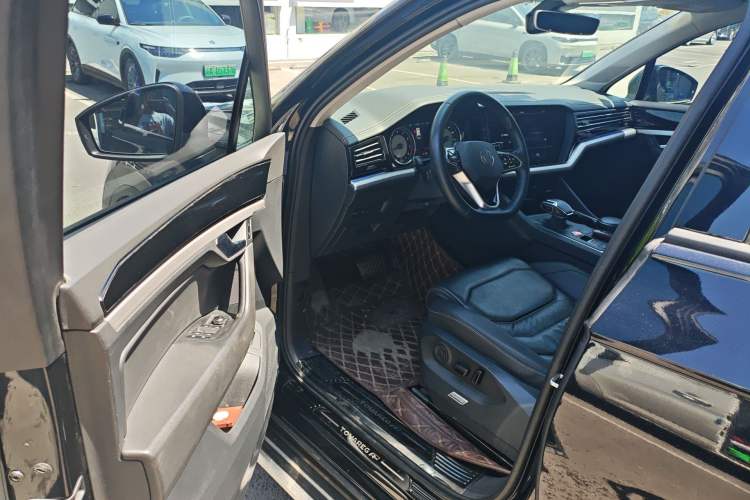 Used Volkswagen Touareg  Driver Seat