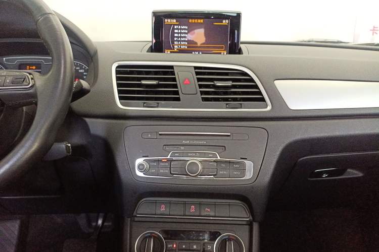 Used Audi Q3 2017 35 TFSI Fashion Model
