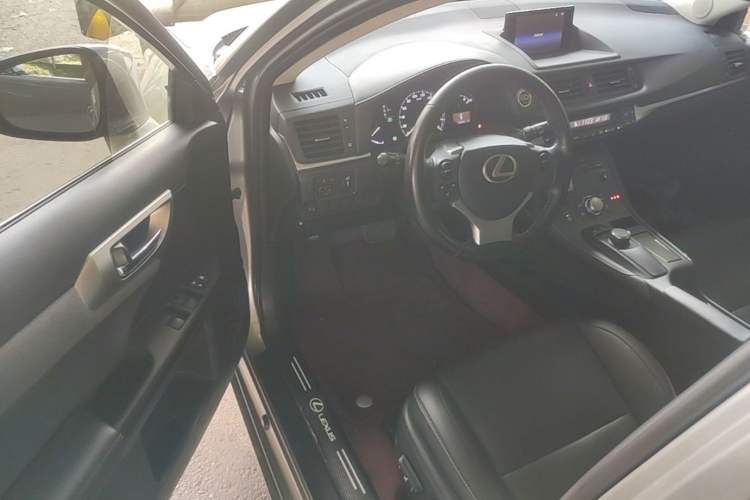 Used Lexus CT 2017 CT200h Comfort Edition Monochrome China V Standard
