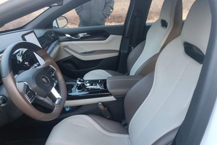 Used BYD Qin PLUS 2024 HONOR Edition DM-i 55KM Leading Model