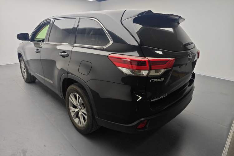 Used Toyota Highlander 2018 2.0T Two-Wheel Drive Elite Version 5 Seats China VI Standard