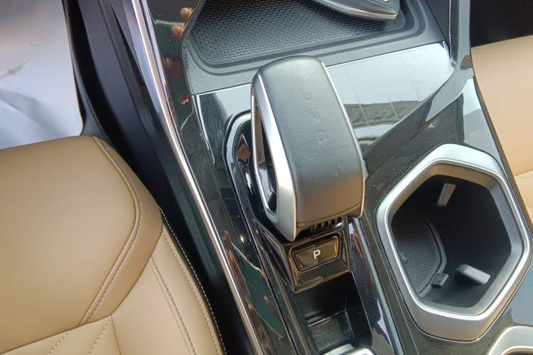 Used Geely Auto FX11 2023 1.5TD DCT Luxury Version Gear Lever