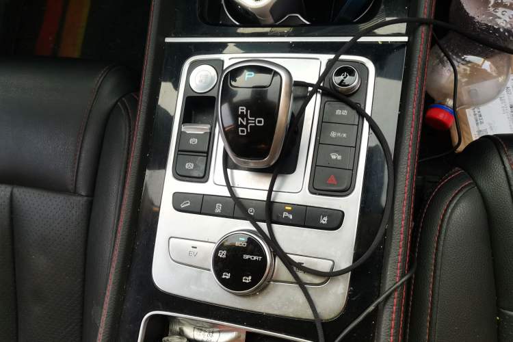 Used BYD Tang New Energy 2018 DM 2.0T All-Wheel Drive Smart Connectivity Luxury Model 7 Seats China V Emission Standard