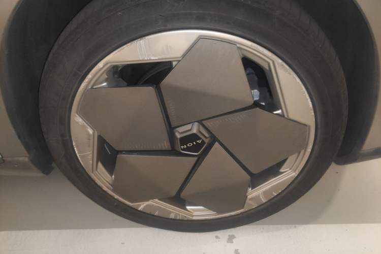 Used AION Y 2021 70 Enjoyment Tech Edition