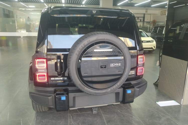 Used iCAR V27 2026 Model 200KM Four-Wheel Drive Falcon 500 Rear