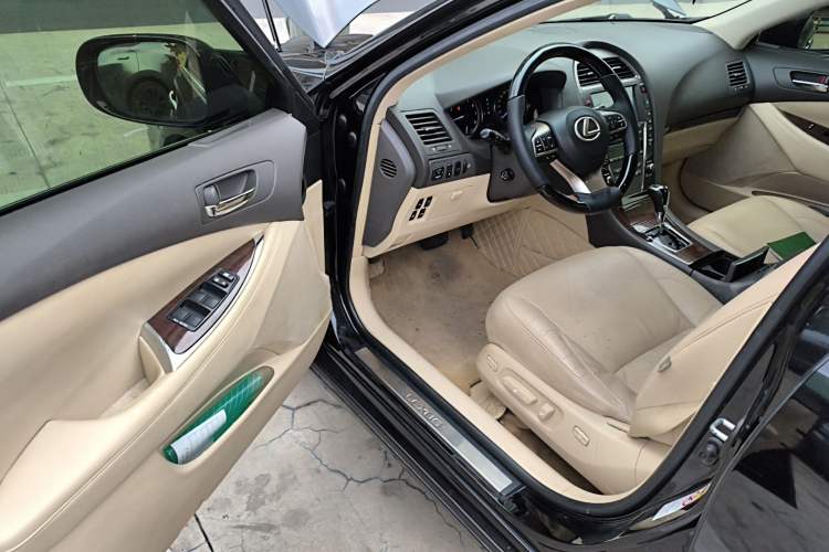 Used Lexus ES 2010 240 Elegant Edition Driver Seat