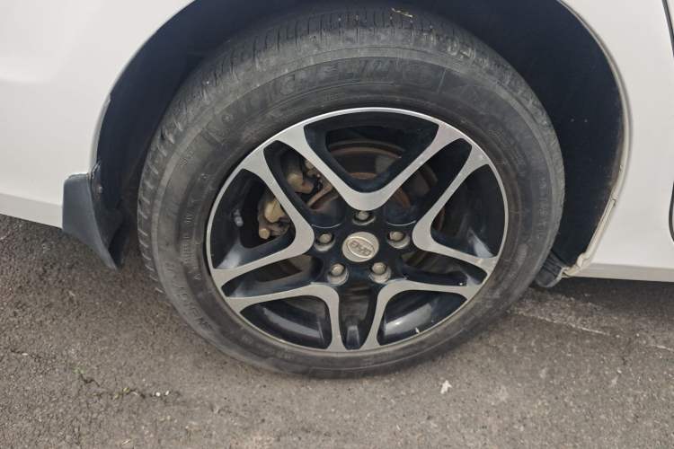 Used BYD G5 2014 1.5TID Automatic Prestige Model