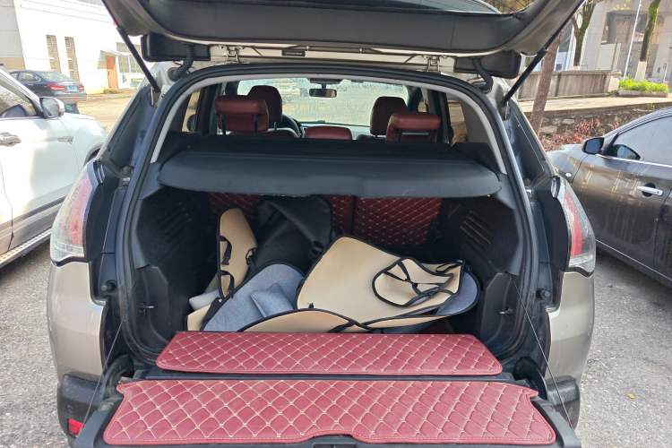 Used Peugeot 3008 2016 1.6THP Automatic Classic Edition Trunk