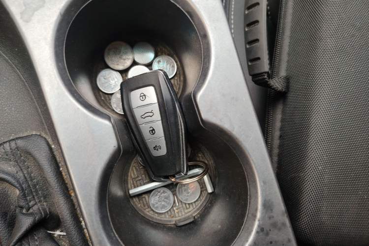 Used Geely Auto Emgrand 2019 Leading Edition 1.5L Manual Luxury Model China VI Standard
