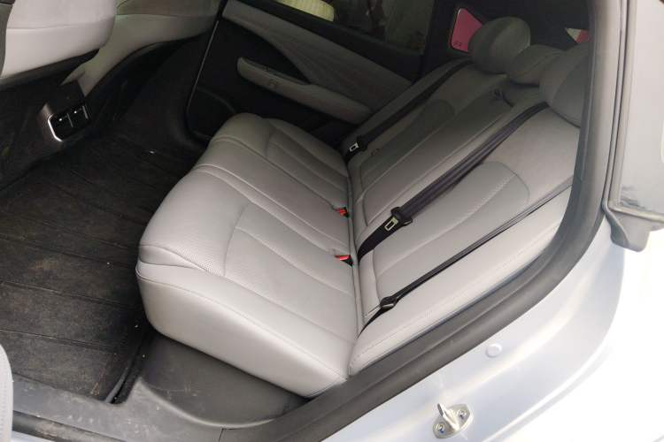 Used Nissan N7 2025 625 Max Left Rear Seat