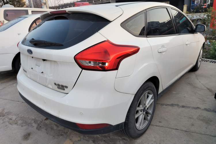 Used Ford Focus 2015 Hatchback EcoBoost 125 Manual – Ultra-Style Edition